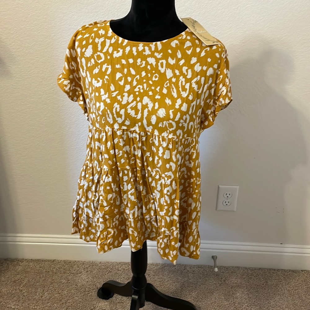 Gold printed top